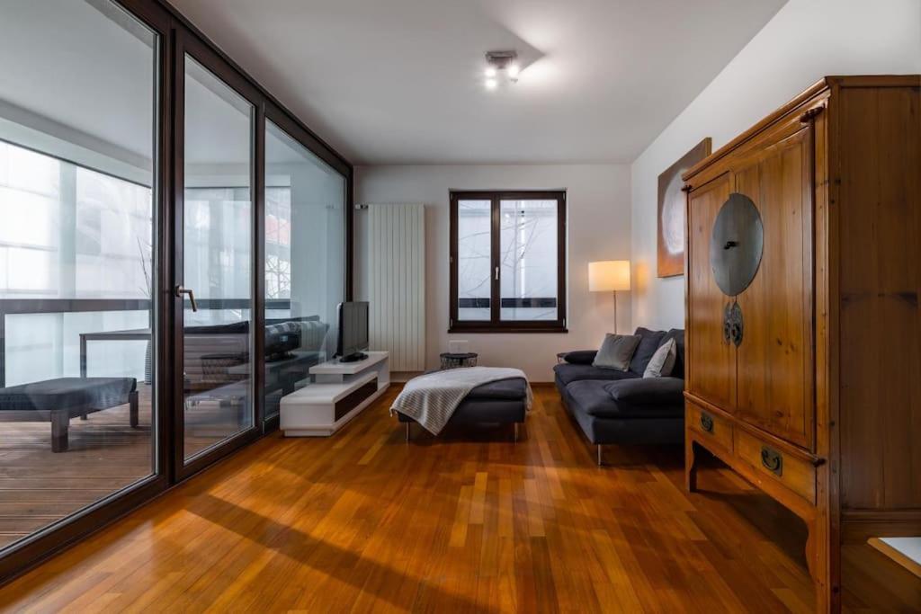 Modern Spacious Flat With A Terrace And A Parking Praga Zewnętrze zdjęcie