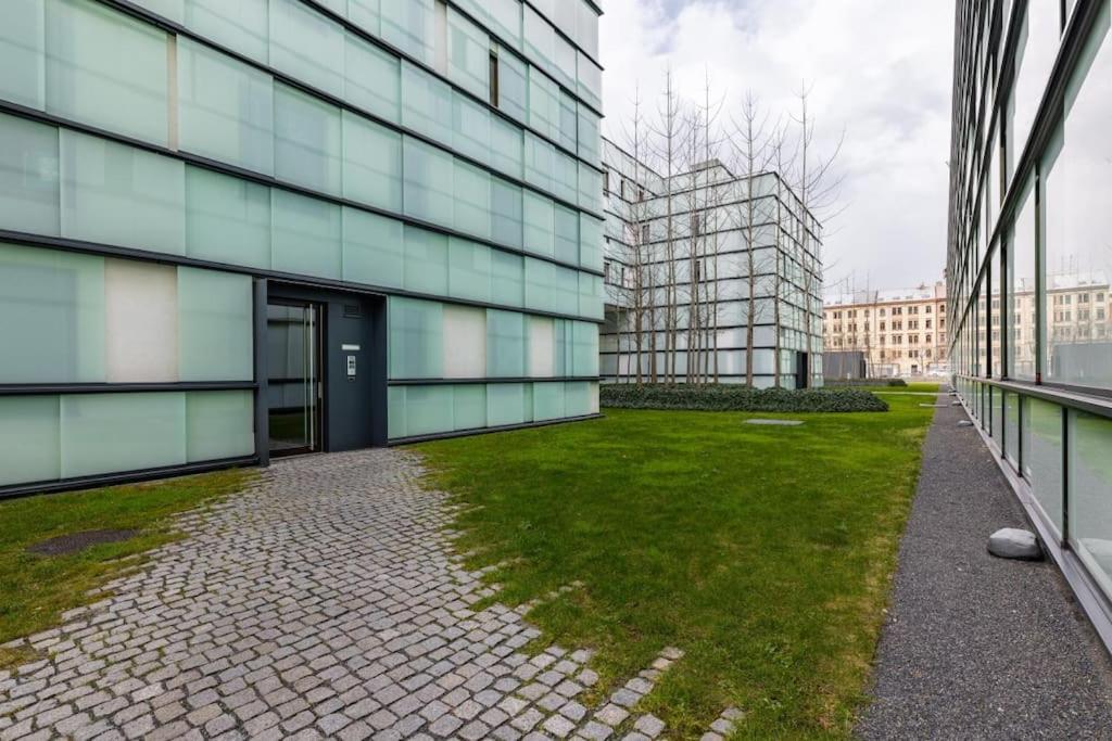 Modern Spacious Flat With A Terrace And A Parking Praga Zewnętrze zdjęcie